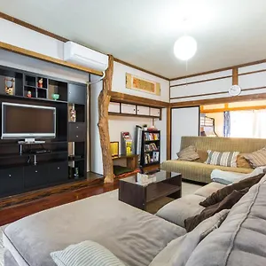 Samurai House - Large Family House, West Shinjuku Holiday home